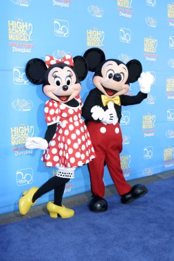 Mickey Mouse ve Minnie Mouse
