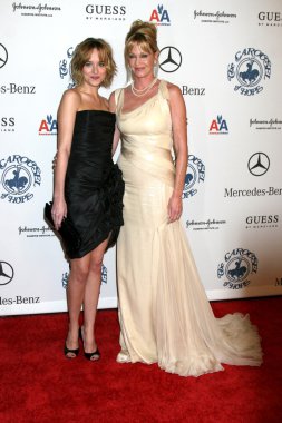 Dakota Johnson ve Melanie Griffith