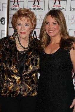 Jeanne cooper, maria arena çan