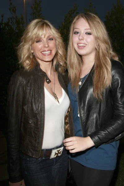 Marla Maples and daughter Tiffany Trump — Stock Photo, Image