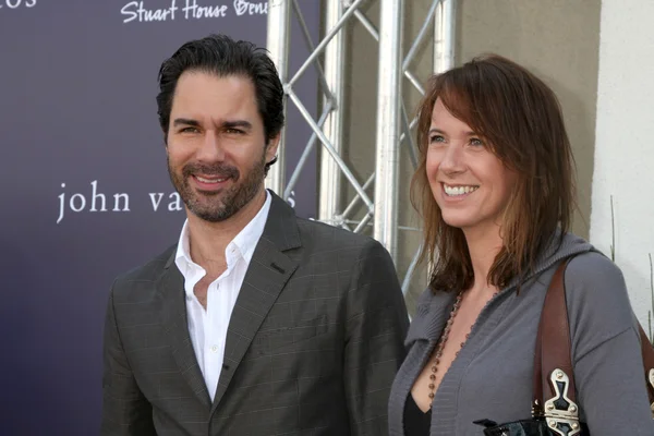 Eric McCormack y Janet Holden —  Fotos de Stock