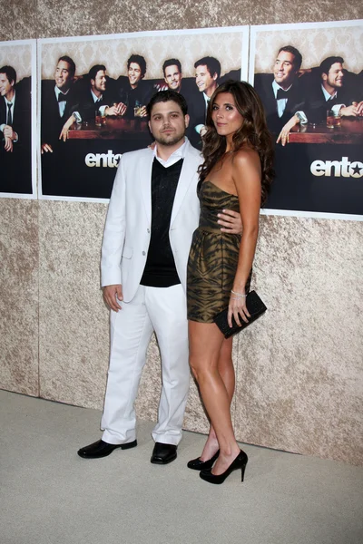 Jerry Ferrara & Jamie-Lynn Sigler — Photo