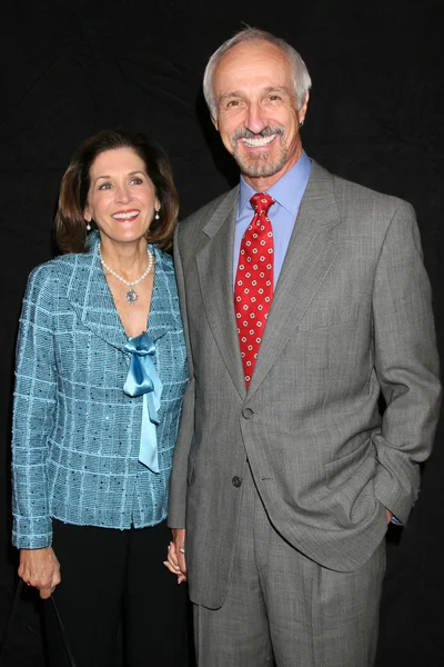 Майкл Гренинг и его жена Эльза Бержерон — стоковое фото