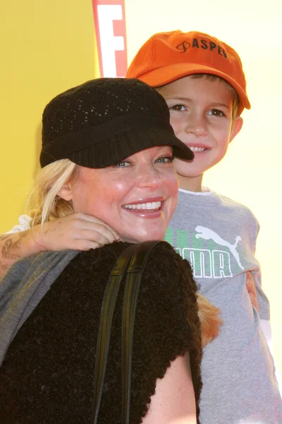 Charlotte Ross, son Maxwell Ross Goldman — Stock Photo, Image