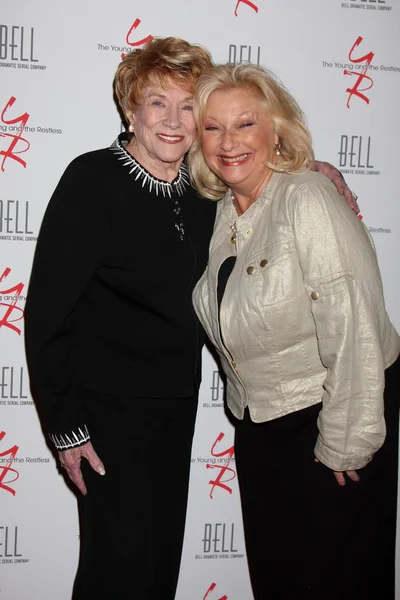 Jeanne Cooper, Beth Maitland — Stock Photo, Image