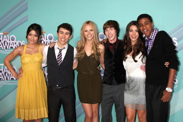 Lulu antariksa max schneider, halston sage, noah crawford, sama — Fotografia de Stock