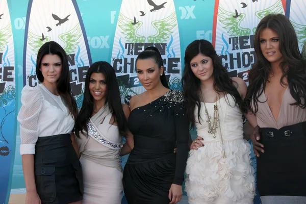 Kendall Jenner, Kourtney & Kim Kardashian, Kylie Jenner, Khloe K — Stock Photo, Image