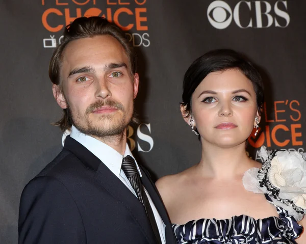 Joey Kern y Ginnifer Goodwin — Foto de Stock