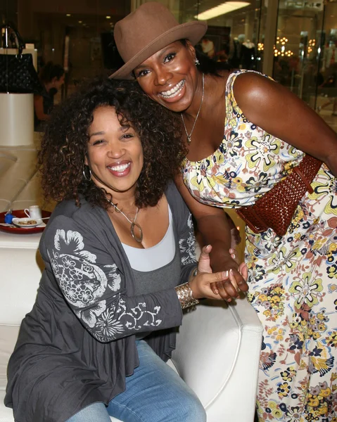 Kym Whitley & Sheryl Lee Ralph — Stock Photo, Image