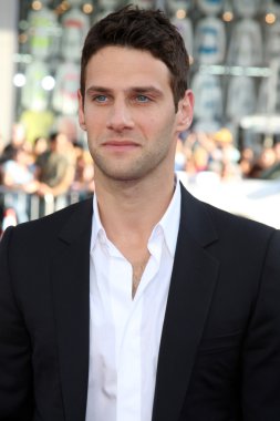 Justin Bartha