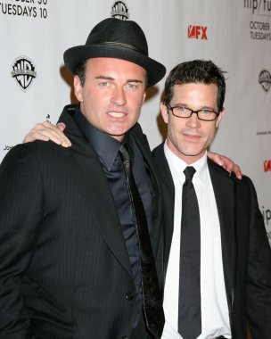 Julian Mcmahon ve Dylan Walsh