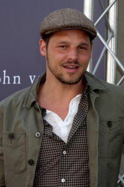 Justin Chambers'ı