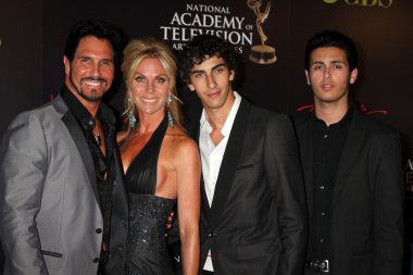 Don diamont & eş, Aile