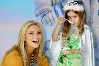 Stephanie pratt, yeğeni