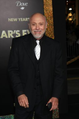 Hector Elizondo
