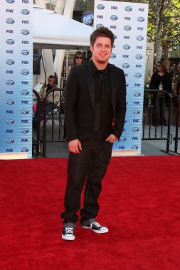Lee Dewyze