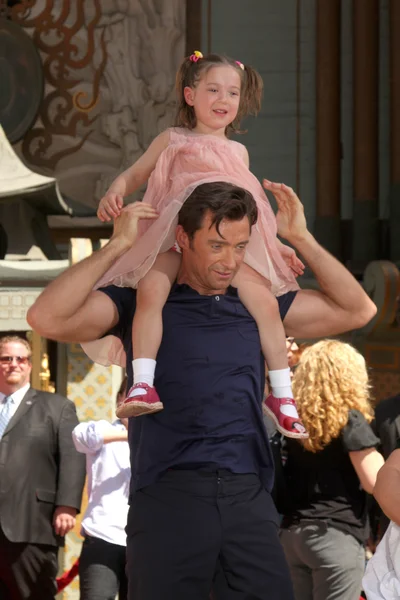 Hugh Jackman y su hija Ava — Foto de Stock