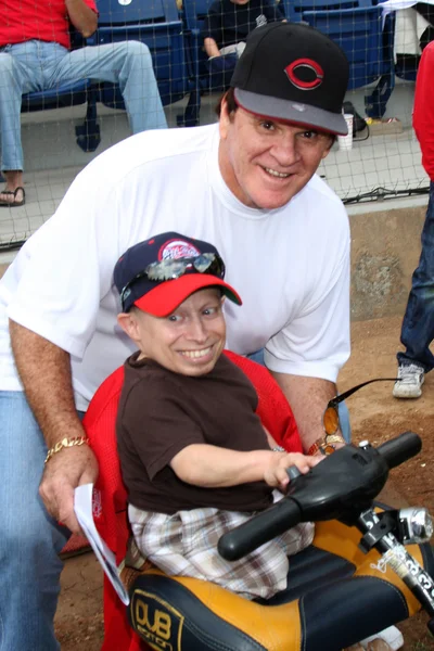 Verne Troyer and Pete Rose — Stock Photo, Image