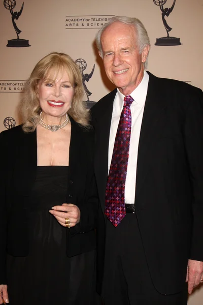 Loretta switt & mike farrell "poltiglia" — Foto Stock