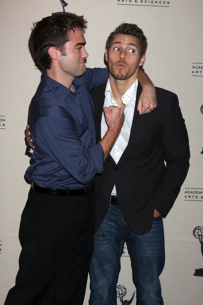 Drew Tyler Bell & Scott Clifton — Fotografia de Stock