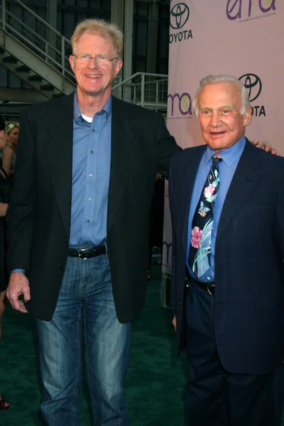 Ed Begley Jr & Buzz Aldrin — Stock Photo, Image
