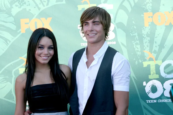 Vanessa Hudgens and Zac Efron — Stock Photo, Image