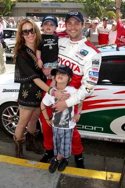 Rachel Marcus Goddard, Daniel Goddard, Hijos Sebastian & Ford — Foto de Stock