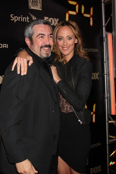 Jon Cassar & Kim Raver — Stockfoto