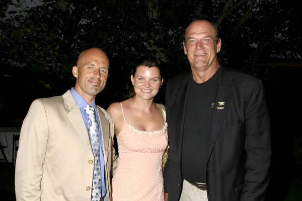 Heather tom, erkek arkadaşı james, jesse ventura, eric braeden — Stok fotoğraf