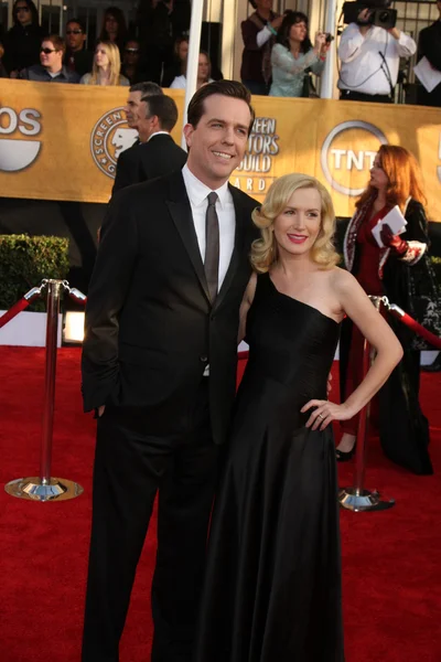 Ed Holmes & Angela Kinsey — Stockfoto