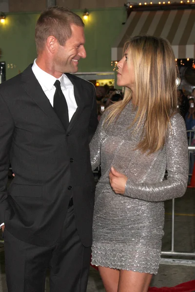 Aaron Eckhart & Jennifer Aniston — Foto Stock