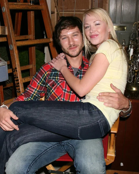 Michael Graziadei & Adrienne Frantz — Stock Photo, Image