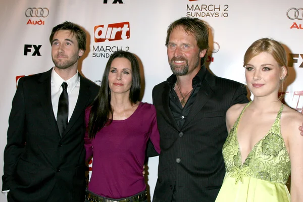 Ryan egold, courteney cox, jeffrey nordling i alexandra breck — Zdjęcie stockowe