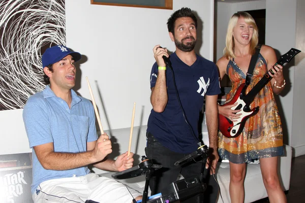 Zach Levi, Joshua Gomez, Ashley Campbell — Stock Photo, Image