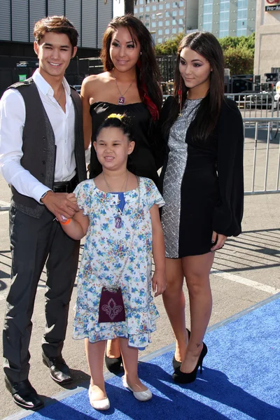 Booboo Stewart, Fivel Stewart, Maegan Stewart et Sage Stewart — Photo