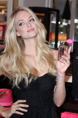 Lindsay Ellingson