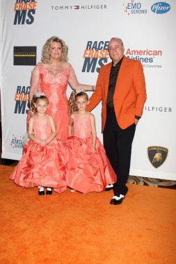 Nancy davis, kocası ken lazim, İkizler Isabella ve mariella