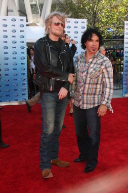 Daryl Hall, John Oates