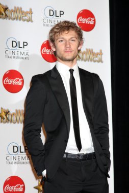 Alex Pettyfer