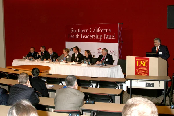 Larry King, Joe Dunn, Howard Kahn, Jeanne Lambrew, Pat Mackin, Dr. Leslie Saxon, Bruce Vladeck, Pete Delgado — Stock Photo, Image