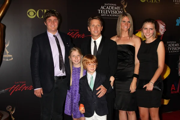 Bradley Bell & familj — Stockfoto
