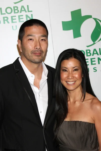 Lisa Ling & husband — Stock Photo, Image