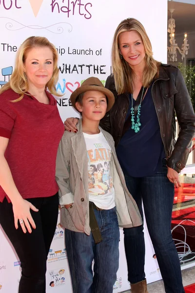 Melissa Joan Hart, Natasha Henstridge e il figlio Asher — Foto Stock
