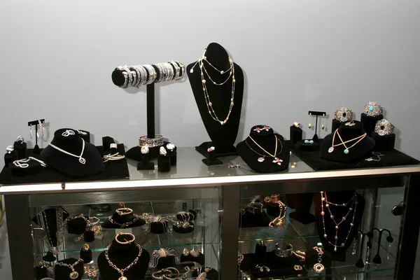Lara & her Jewelry line — Stock Photo, Image