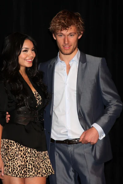 Vanessa Hudgens and Alex Pettyfer — Stock Photo, Image