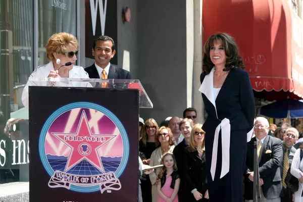 Jeanne Cooper e Kate Linder — Foto Stock