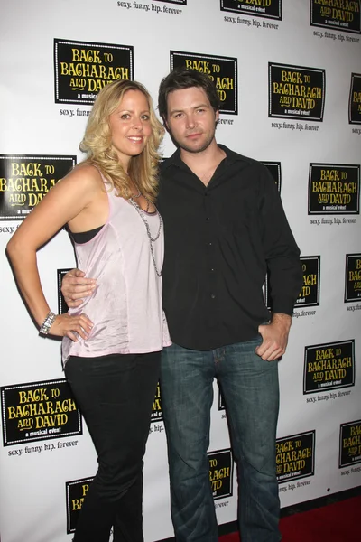 Michael Johns & wife Stacey Vuduris — Stock Photo, Image