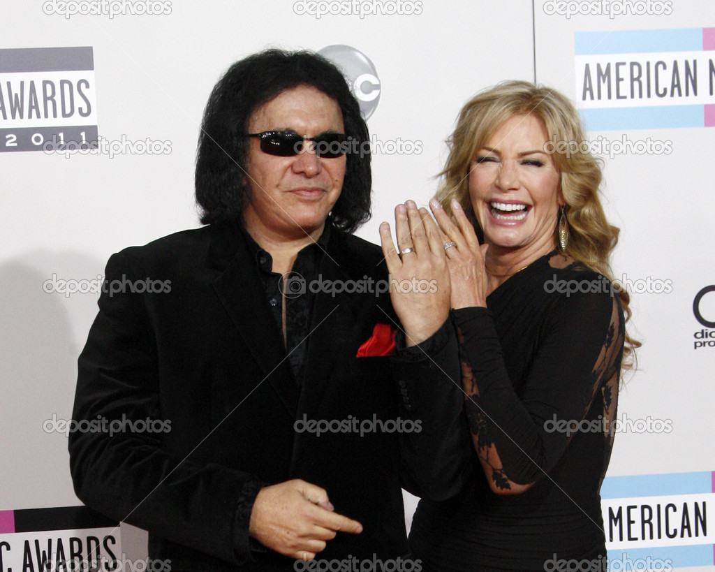 Gene Simmons, esposa Shannon Tweed — Foto editorial de stock
