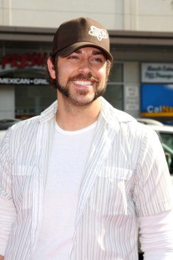 Zachary Levi