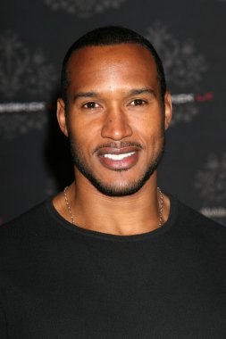 Henry Simmons